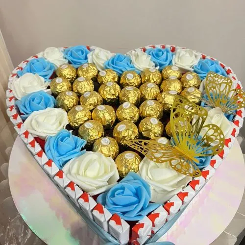 Ferrero Rocher с искусственными розами